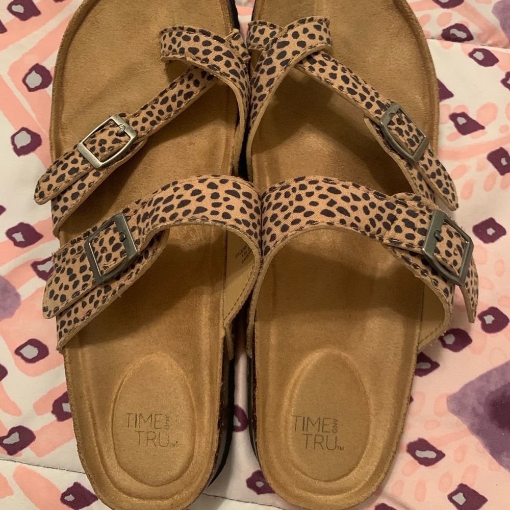 Time & Tru Sandals
